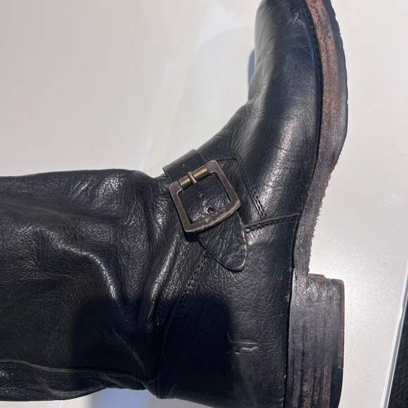 Good condition black leather boots. - Picture 2 of 8
